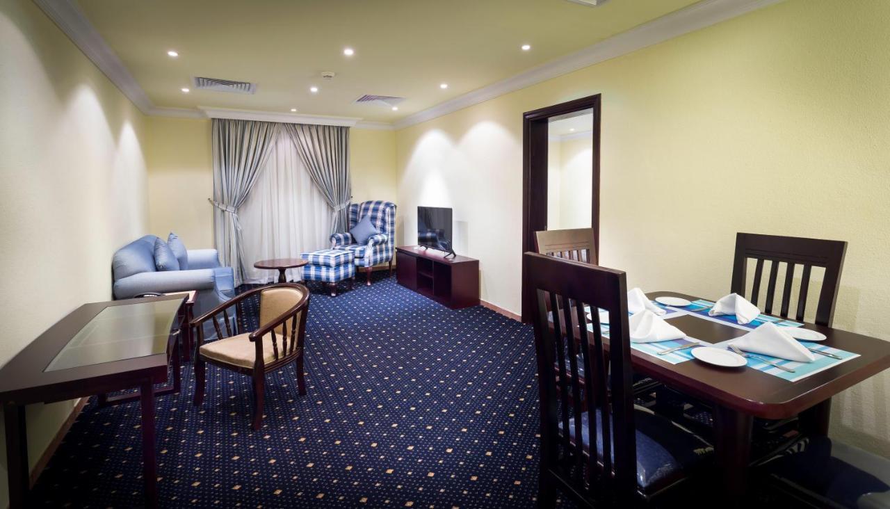 Duplex Room One King Bed Two Twin Beds Non-Smoking,775866445:JPEG